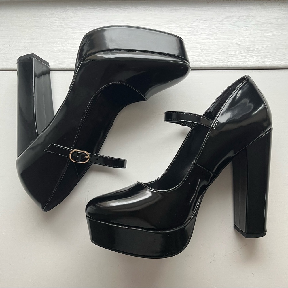 Just Fab Liz Black Patent High Heel Platform Mary Jane RARE Sz 12